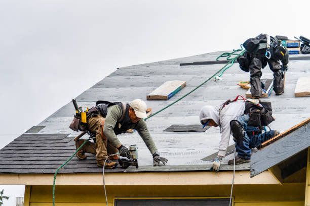 Professional Gutter Installation technician working in Metamora, IL